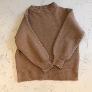 GAP girls 10 sweater gently used